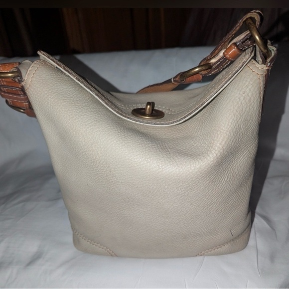 Coach Chelsea - Picture 2 of 12